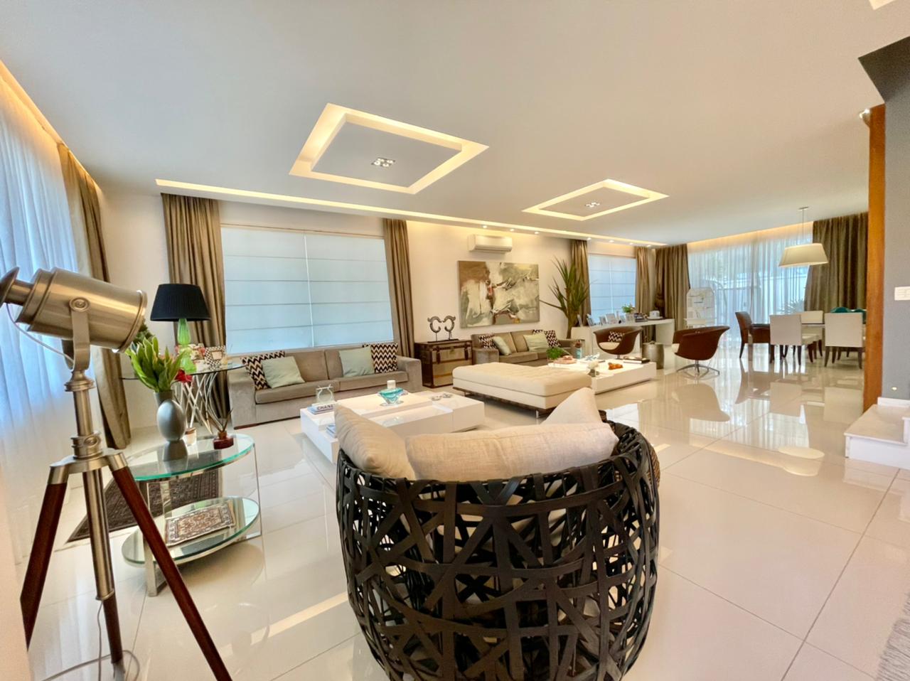 Seven Luxury Real State